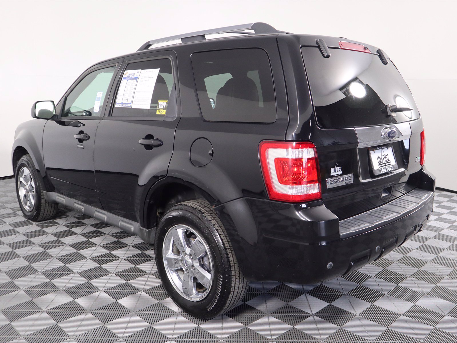 Pre-Owned 2010 Ford Escape Limited 4WD Sport Utility