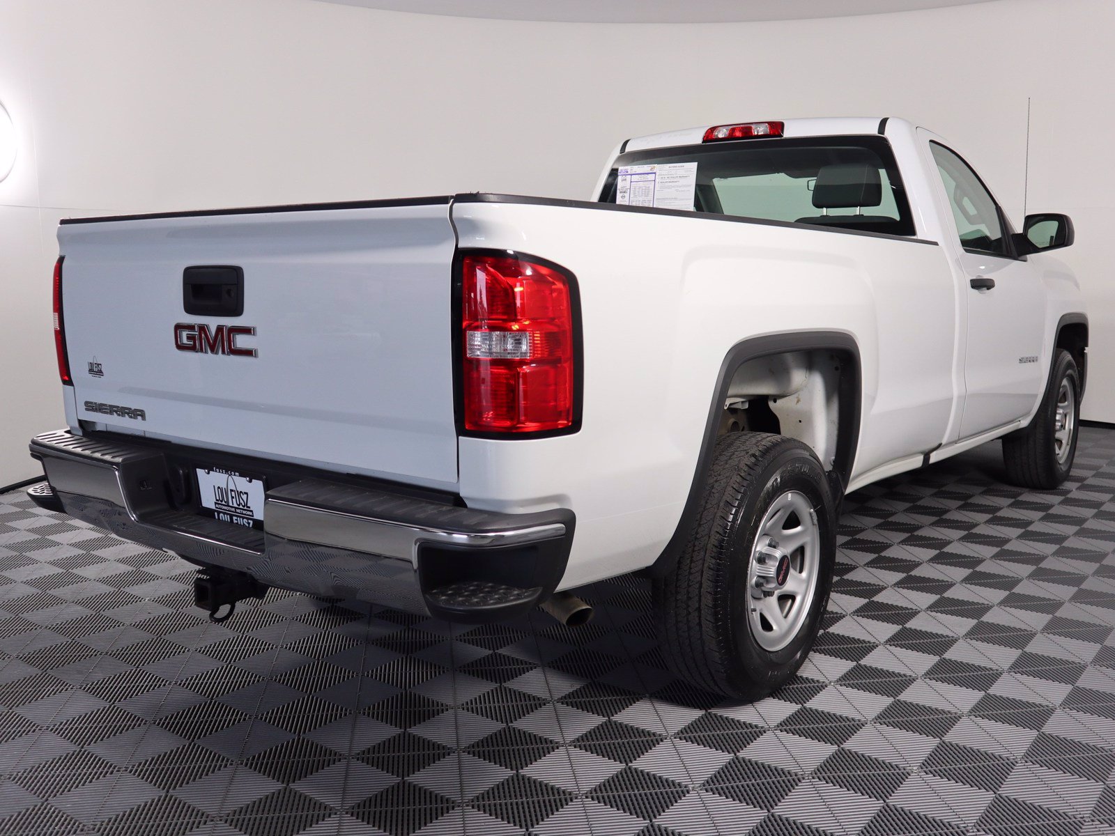 Pre-Owned 2018 GMC Sierra 1500 Base RWD Regular Cab Pickup